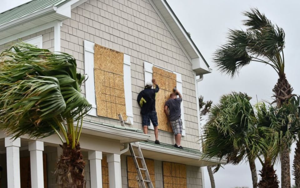 Plummet Across Florida: Impact of Hurricanes & Rising Costs