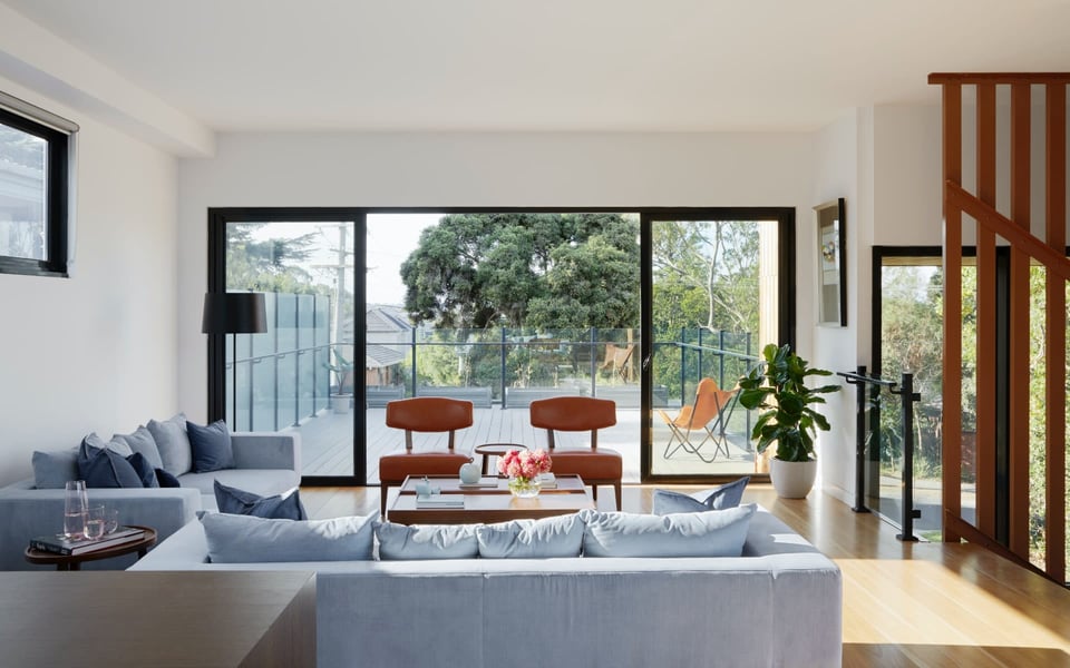 Buyer's Market Emerges as Home Prices Drop Below Ask