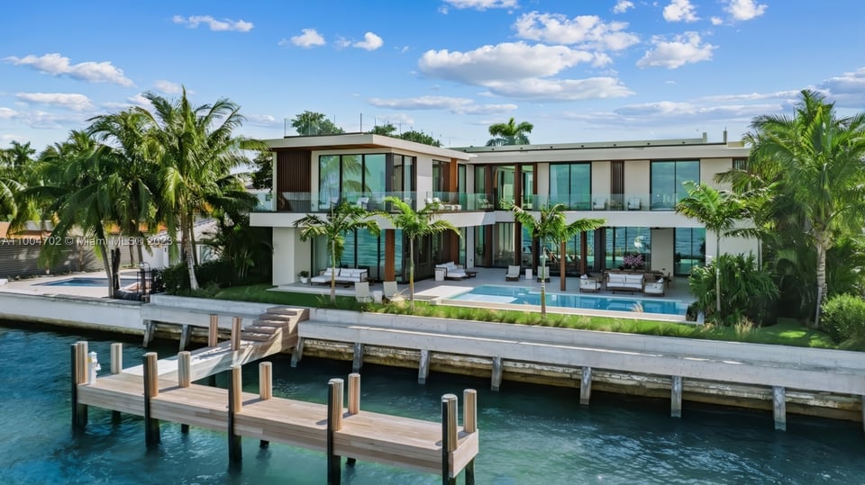$177 M Premium Property Contracts Signal Strong Buyer Demand